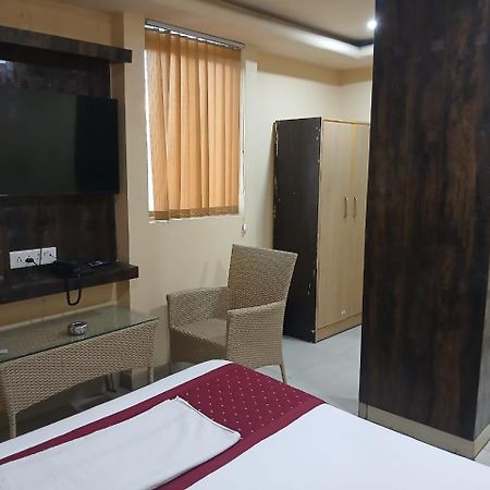 Blossoms Room Holiday Inn- Lakdikapul Hyderabad Luaran gambar