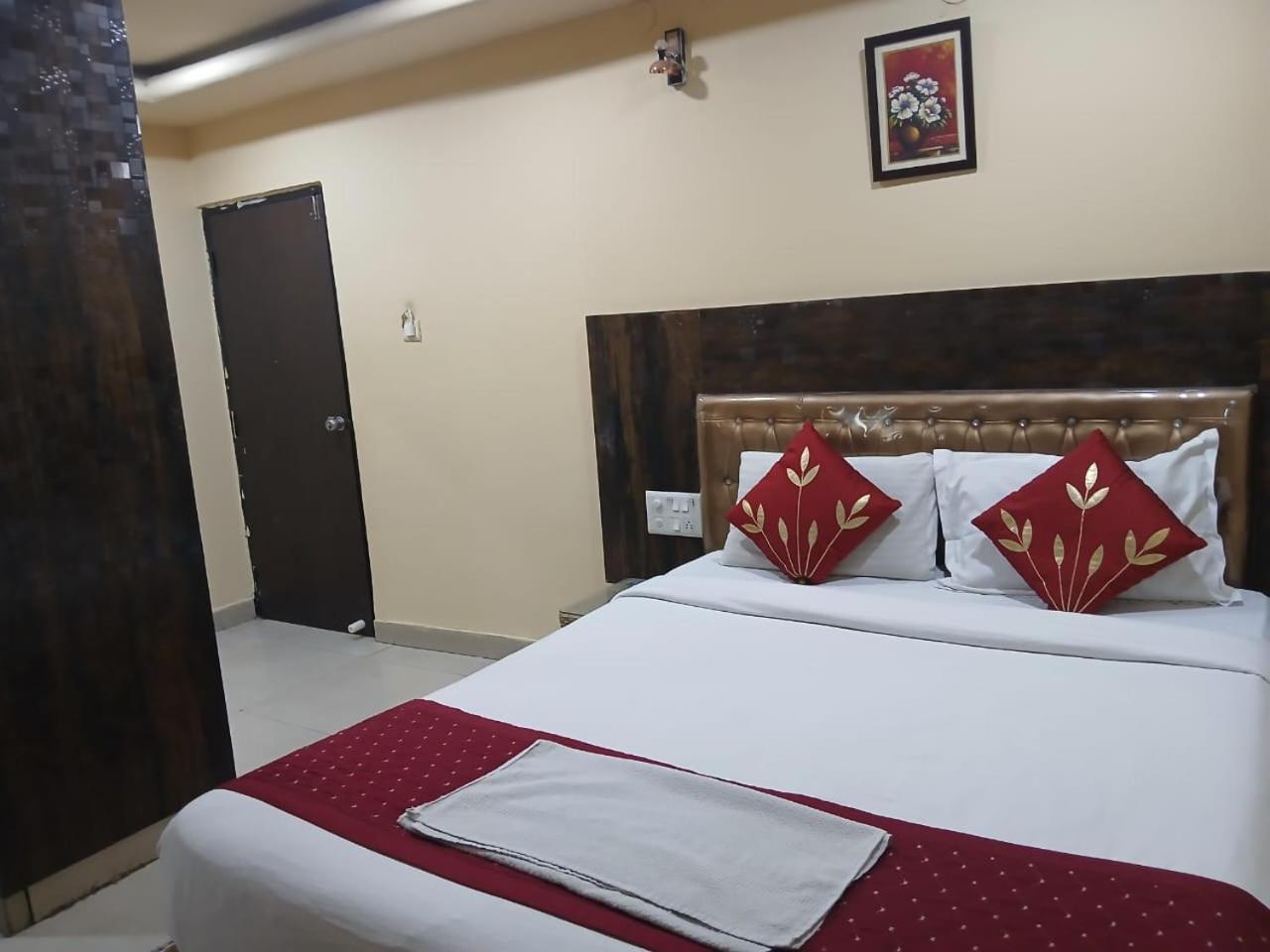 Blossoms Room Holiday Inn- Lakdikapul Hyderabad Luaran gambar
