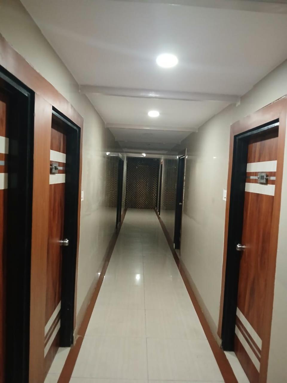 Blossoms Room Holiday Inn- Lakdikapul Hyderabad Luaran gambar