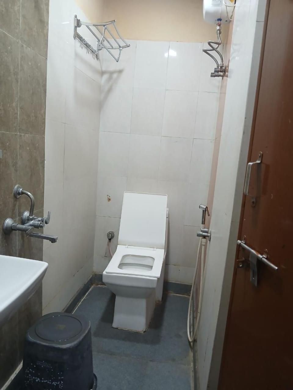 Blossoms Room Holiday Inn- Lakdikapul Hyderabad Luaran gambar