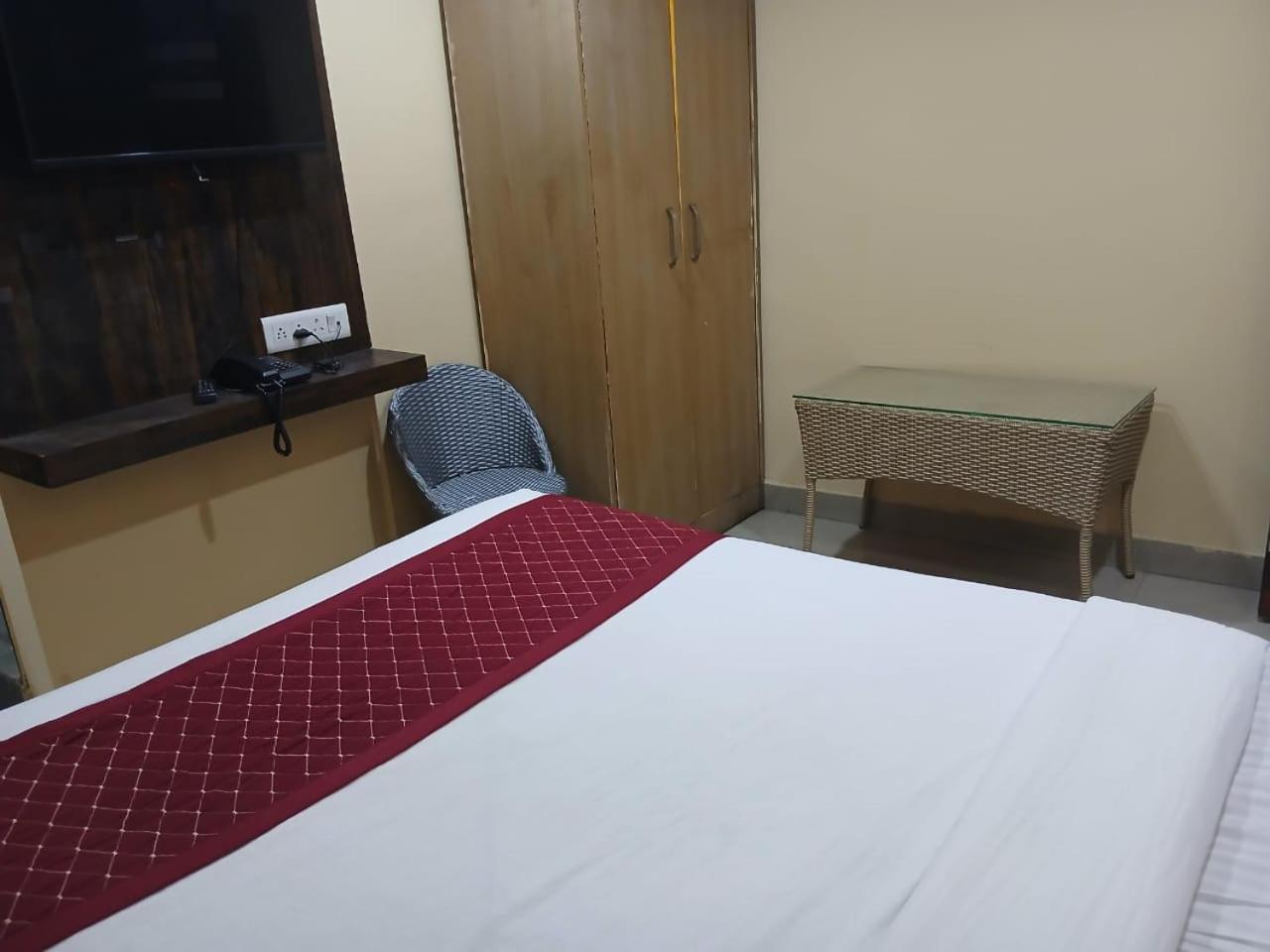 Blossoms Room Holiday Inn- Lakdikapul Hyderabad Luaran gambar