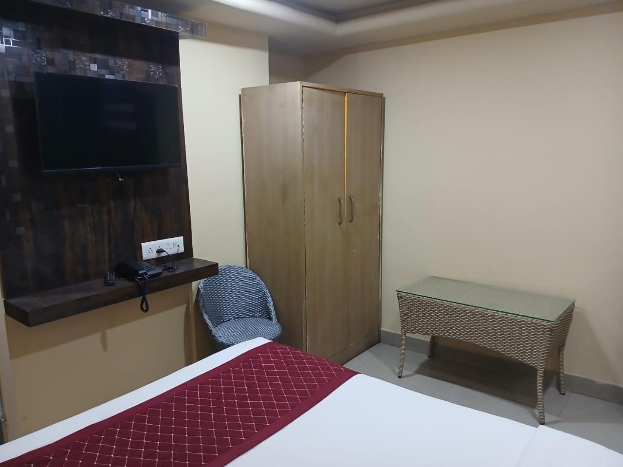 Blossoms Room Holiday Inn- Lakdikapul Hyderabad Luaran gambar