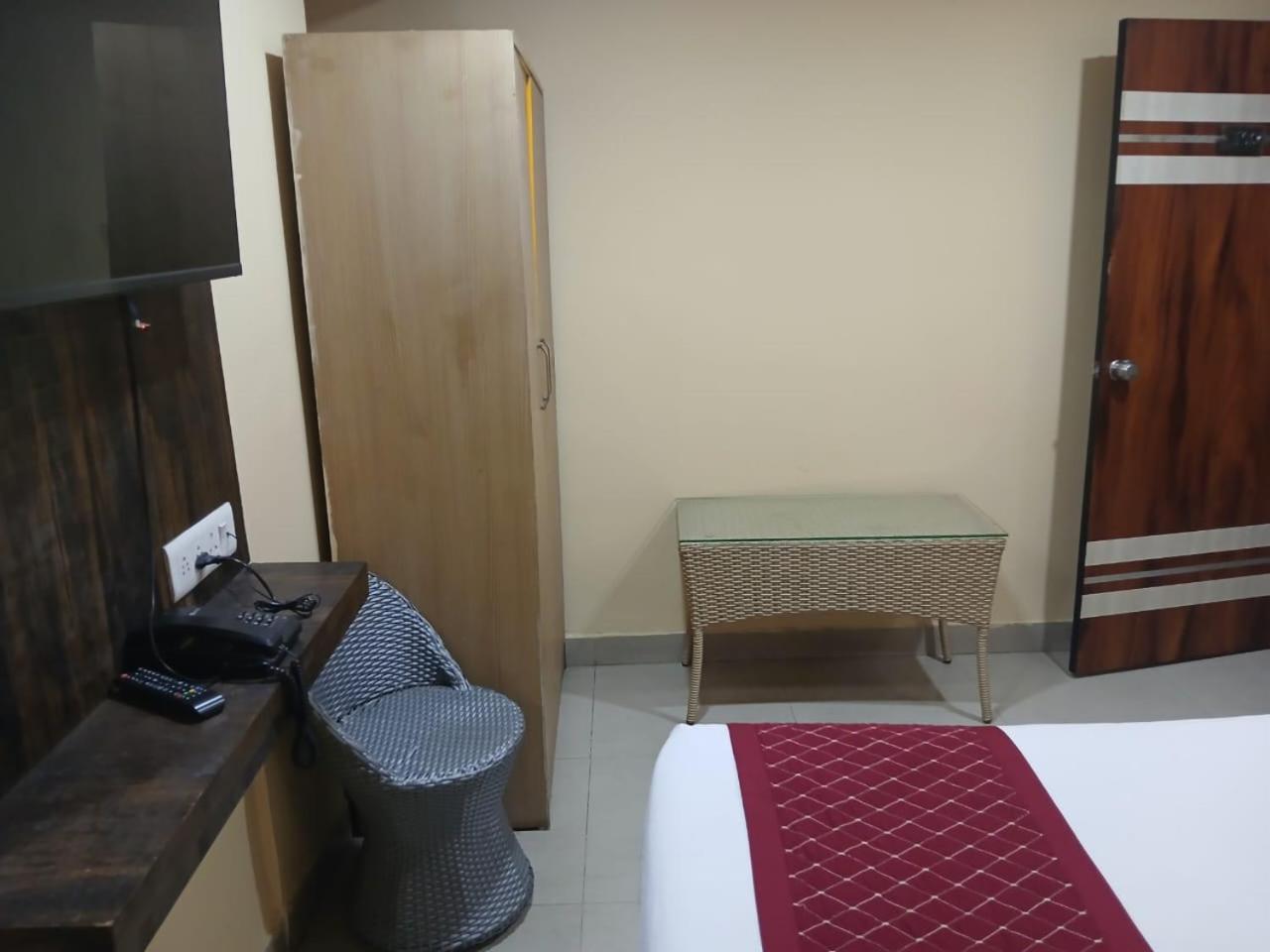 Blossoms Room Holiday Inn- Lakdikapul Hyderabad Luaran gambar