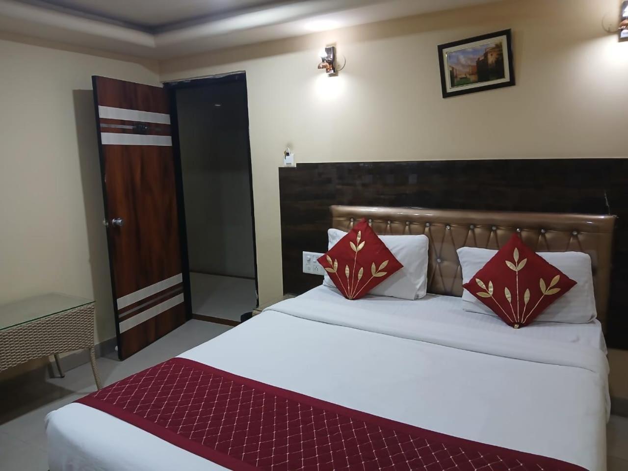 Blossoms Room Holiday Inn- Lakdikapul Hyderabad Luaran gambar
