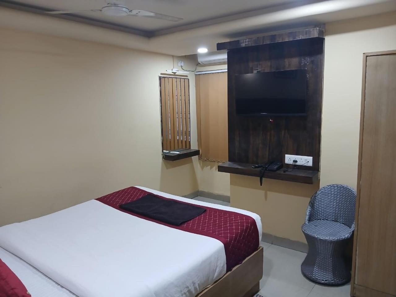 Blossoms Room Holiday Inn- Lakdikapul Hyderabad Luaran gambar