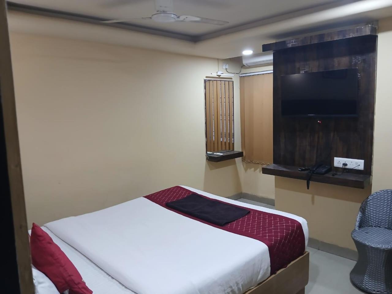 Blossoms Room Holiday Inn- Lakdikapul Hyderabad Luaran gambar